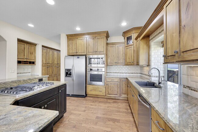 Building Photo - $3,395 - 4 Bed, 4 Bath Home with 4 Car Gar...