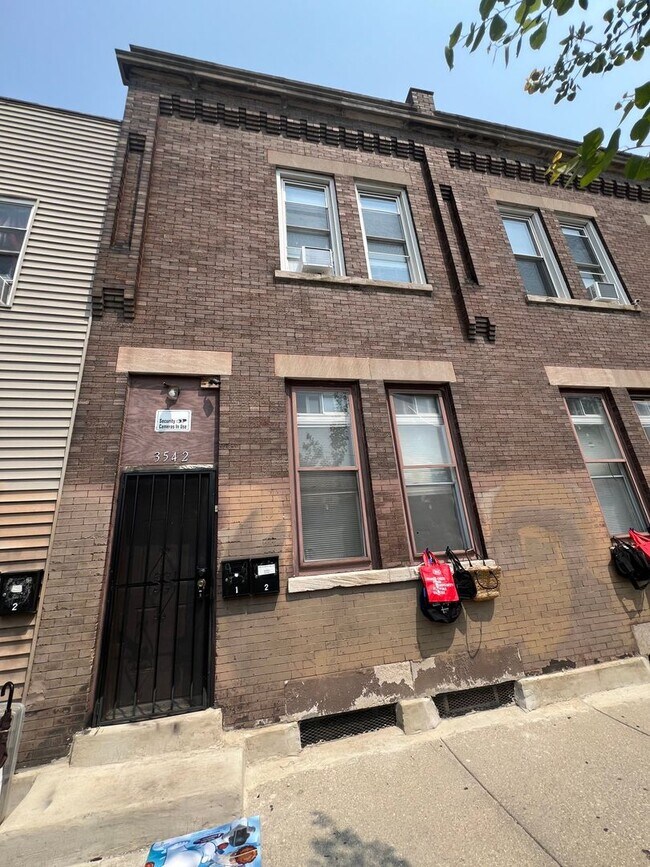 Primary Photo - 3542 W 24th St