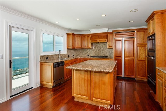 Building Photo - 575 Nyes Pl