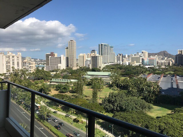 Building Photo - Waikiki Wailana 2 Bed 2 bath 1 Cov Park 14th Flr Park/Ocean View Condo (1860 Ala Moana, Unit 1402...
