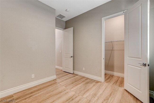 Building Photo - 4124 Elegant Chateau St