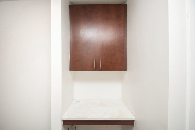 Building Photo - 5925 Almeda Rd