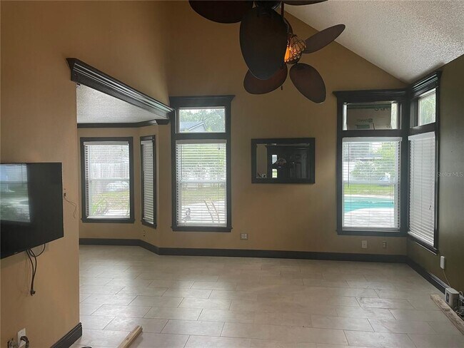Building Photo - 9828 Bubbling Brook Ct