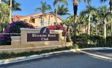 Building Photo - 10501 SW 155th Ct