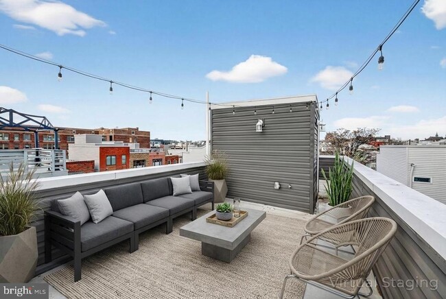 Building Photo - 2542 Arcadia St