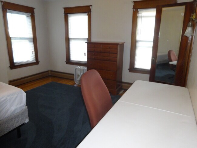 Building Photo - 179 Niagara Falls Blvd