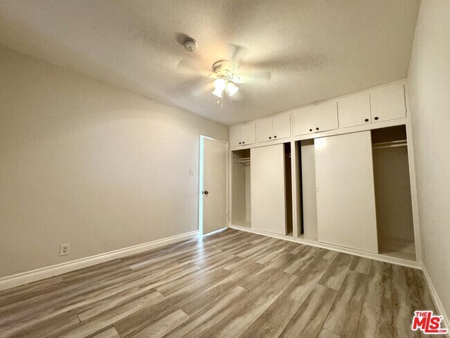 Building Photo - 226 S Gale Dr