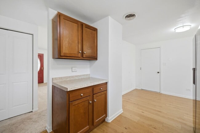Building Photo - 1624 W Weathersfield Way