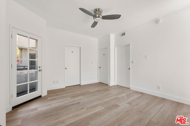 Building Photo - 1131 N Formosa Ave