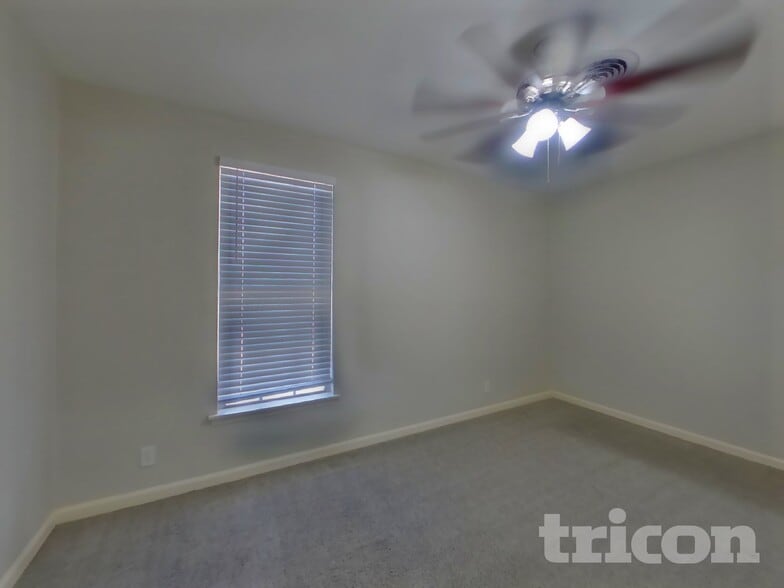 Building Photo - 1928 Canterbury St