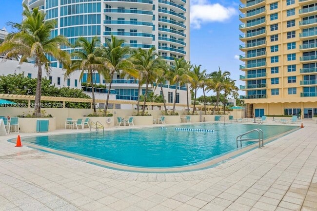 Building Photo - 2501 S Ocean Dr