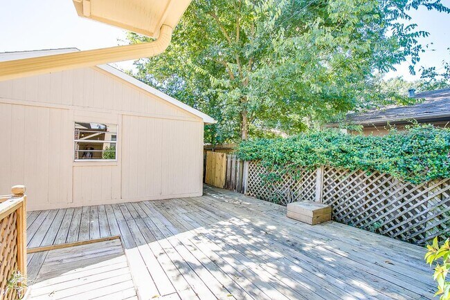 Building Photo - 9036 Kerrwood Ln