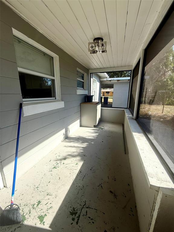 Building Photo - 822 Ariana St