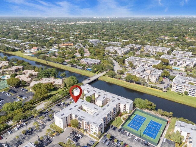 Building Photo - 7785 SW 86th St