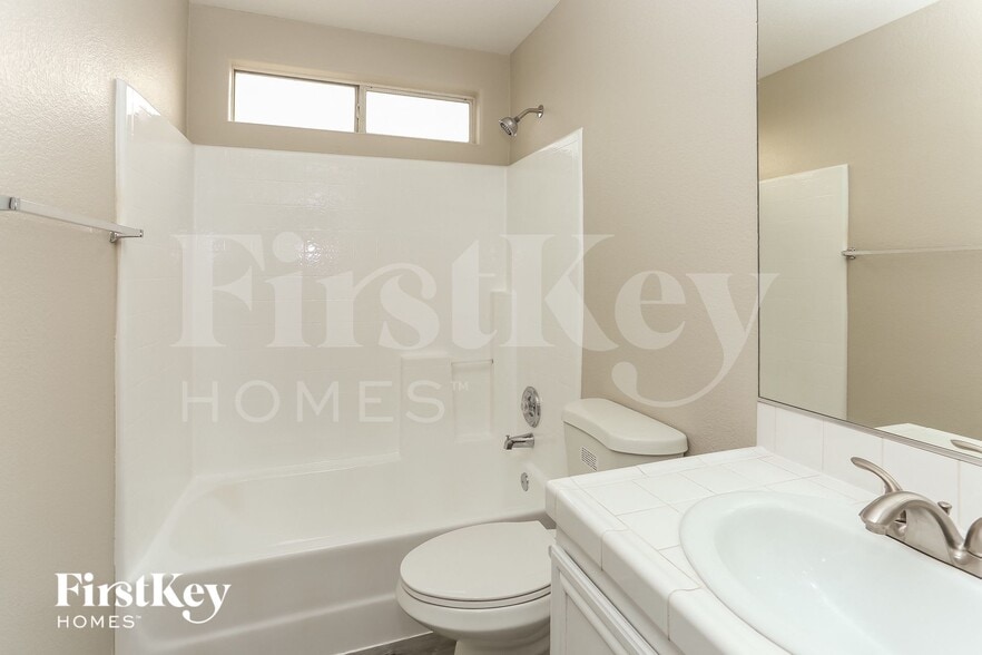 Building Photo - 3313 Back Country Dr