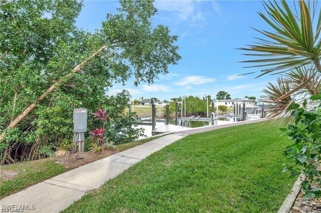 Building Photo - 1781 Four Mile Cove Pkwy