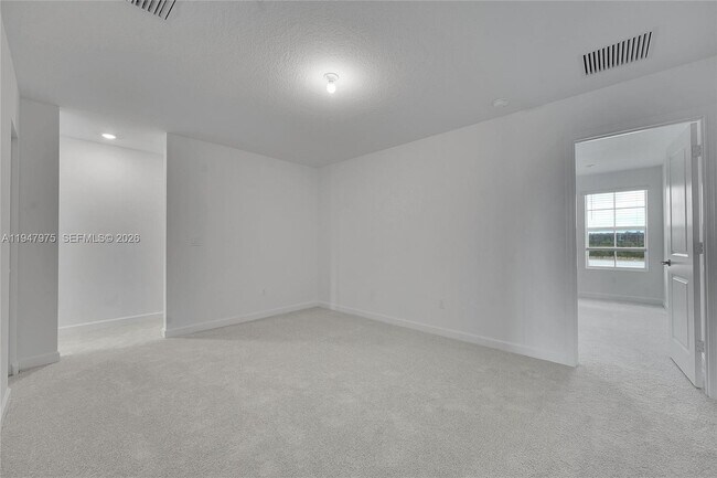 Building Photo - 1687 Hoot Owl Holw