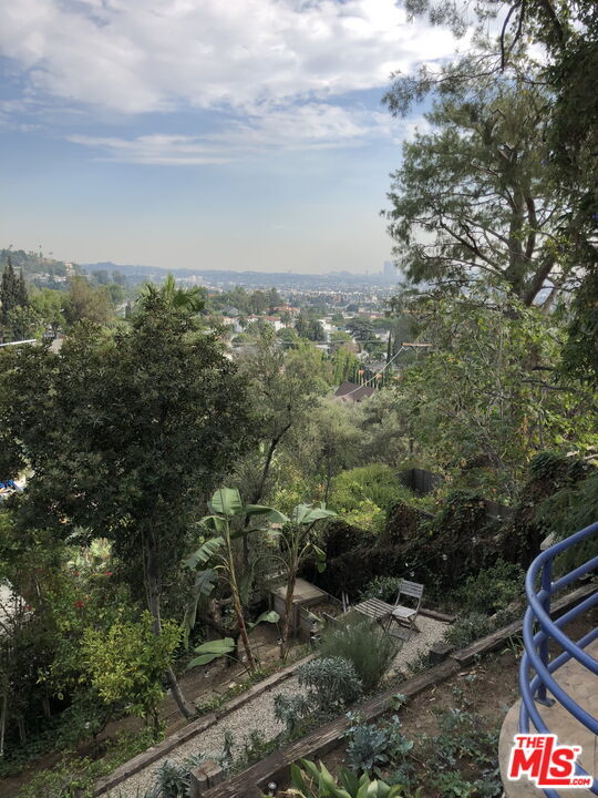 Building Photo - 6216 Temple Hill Dr