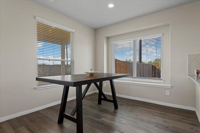 Building Photo - 5639 Brooklyn Rose Dr