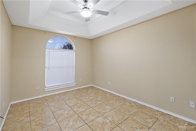 Building Photo - 38 Kiwi Ave