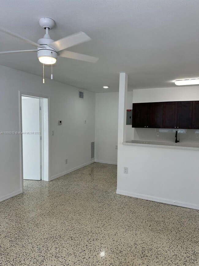 Building Photo - 660 NE 88th Terrace