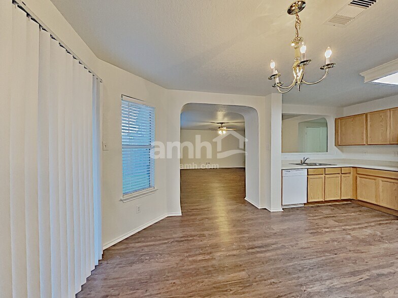Building Photo - 1326 Hunt Crossing
