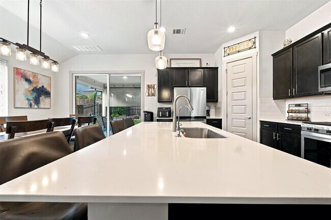 Building Photo - 2405 Gabriels Horn Rd