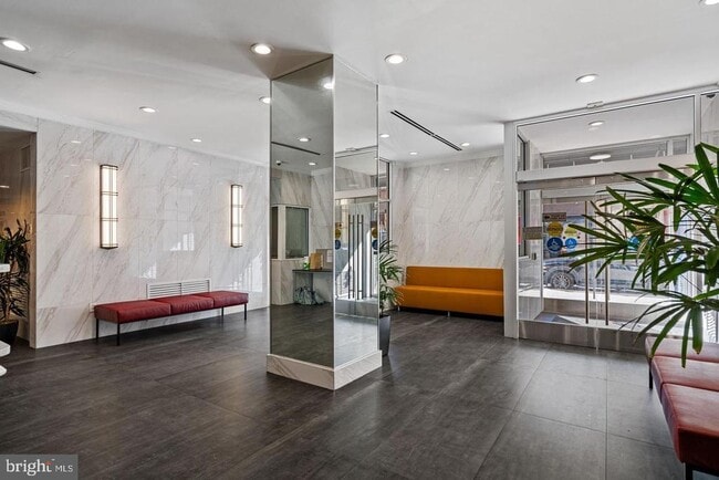 Building Photo - 2101 Chestnut St