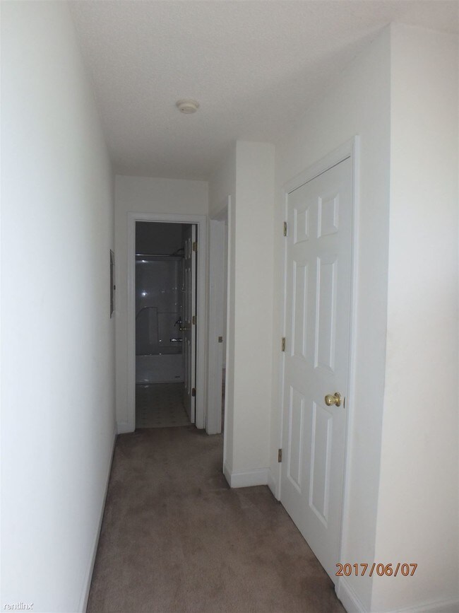 Building Photo - 2 br, 2 bath Duplex - Fox Hollow Subdivision