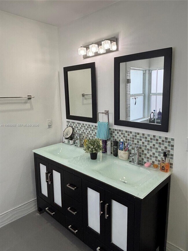 Building Photo - 28211 SW 136th Pl