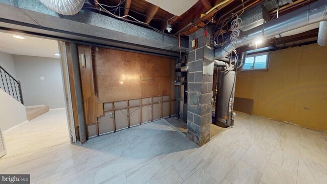 Building Photo - 669 N Henderson Rd