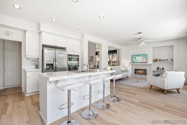 Building Photo - 5329 Ruette De Mer