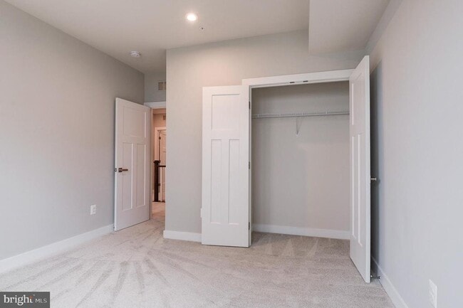Building Photo - 24276 Thurso Sq