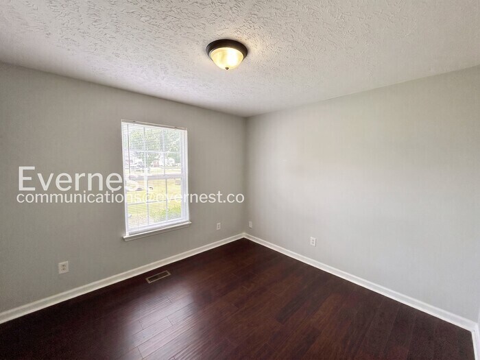 Building Photo - 209 Loch Lomand Dr