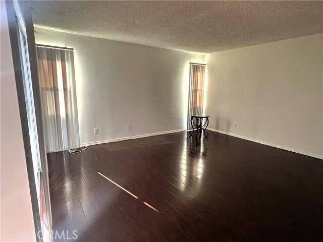 Building Photo - 1628 Huntington Dr