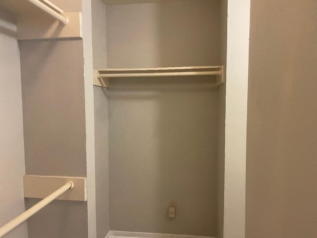 Building Photo - 16302 Cobble Springs Ct