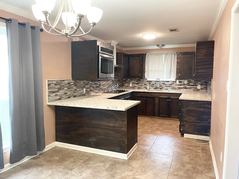 Building Photo - 16602 Morel Ave