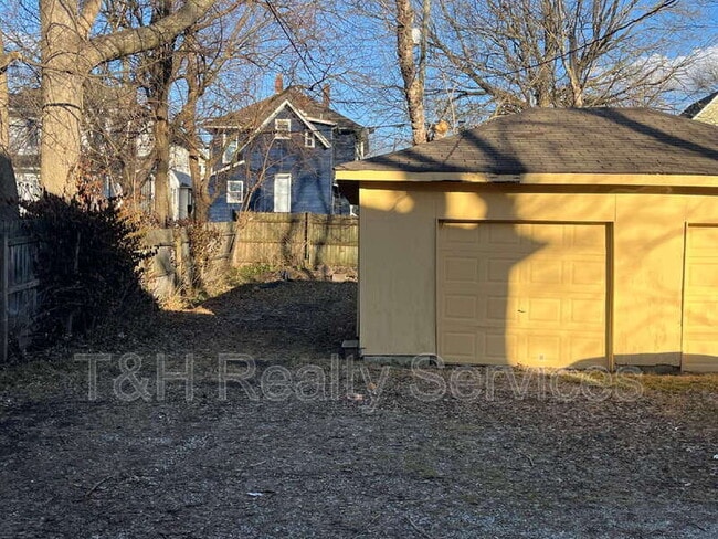 Building Photo - 23 S Spencer Ave