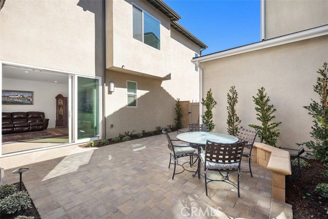 Building Photo - 218 Sora