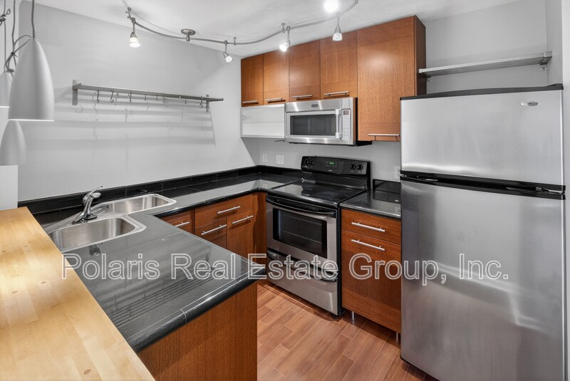 Building Photo - 1737 E 56th St