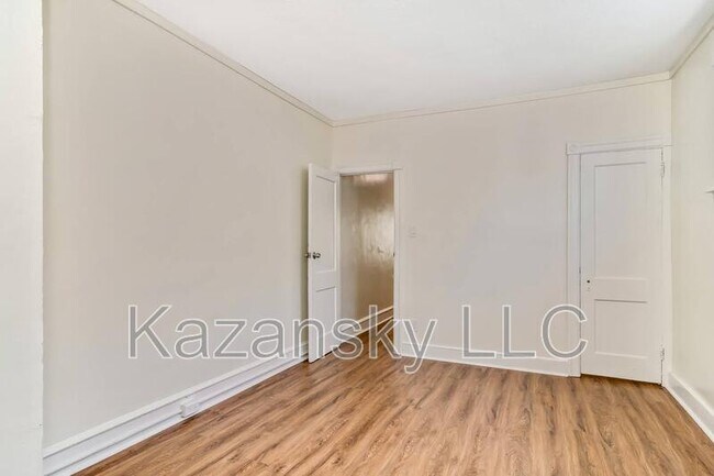 Building Photo - 4808 N Franklin St