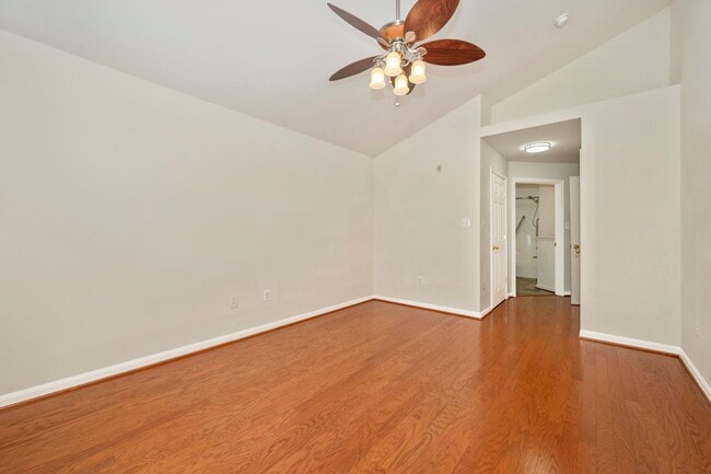 Building Photo - Elevator Condo in Frederick Pent House Level