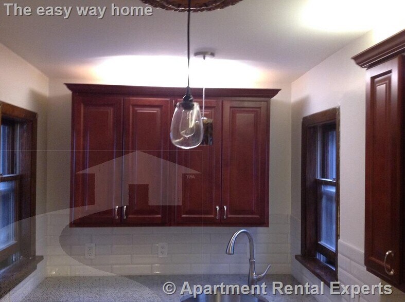 Building Photo - 26 Dover St