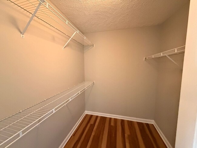 Building Photo - Nice 3 BR 2 Bath Available Now in Murfreesboro!