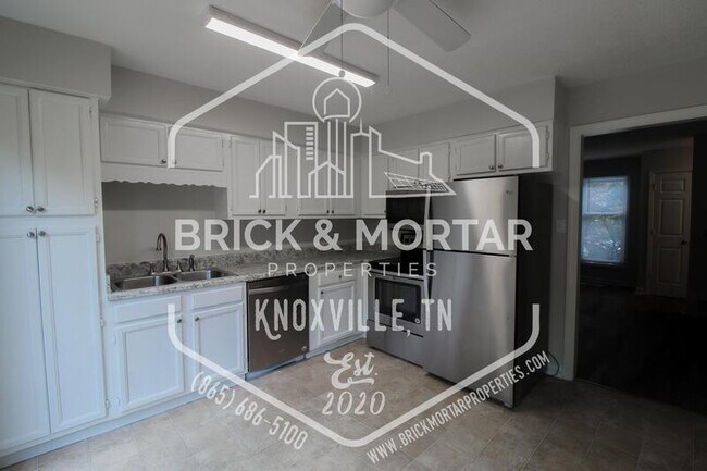 Building Photo - 4045 Heather Ct NW