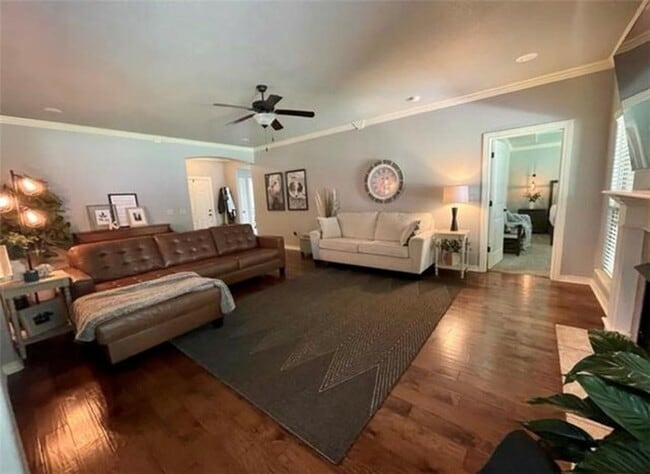 Building Photo - 2864 Vanike Dr