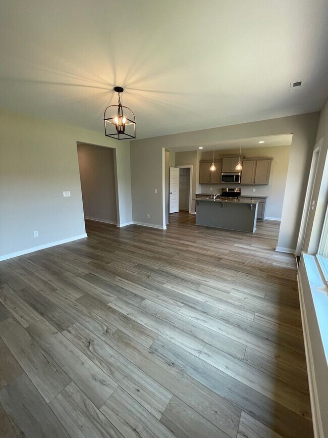 Building Photo - Home for Rent in Meridianville, AL!!! Avai...