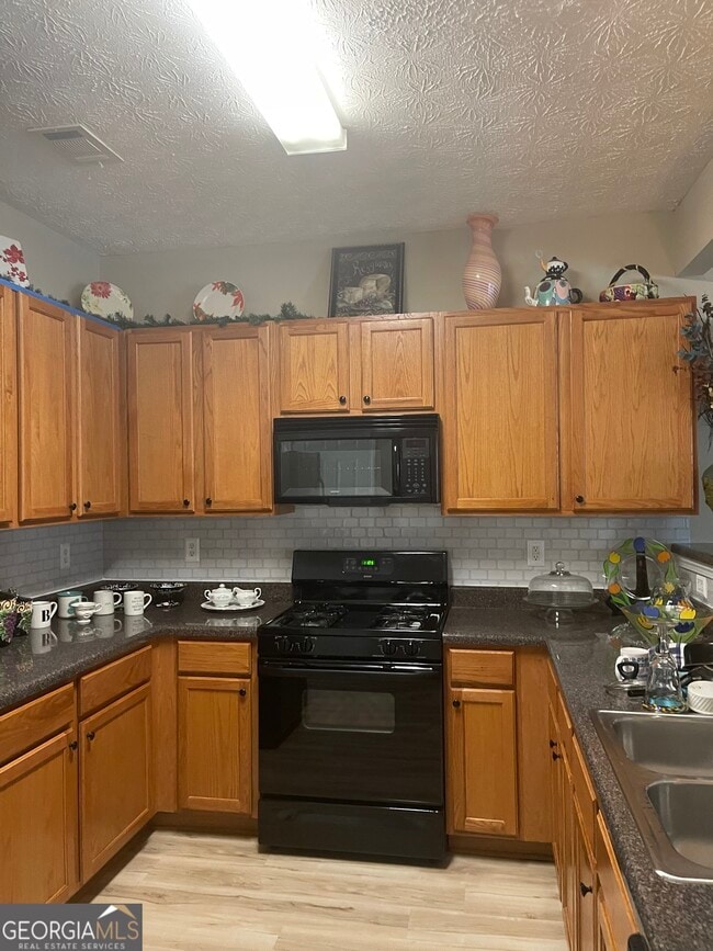 Building Photo - 4911 Walden Lake Square