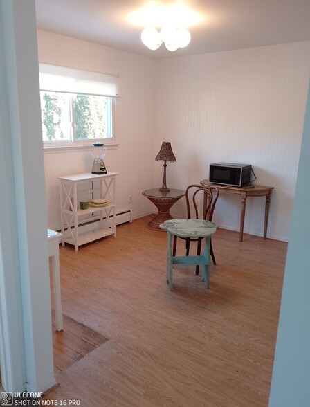 Building Photo - 172 Wicks Rd