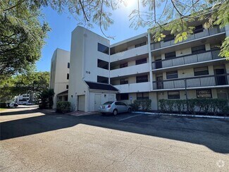 Building Photo - 110 Lake Emerald Dr